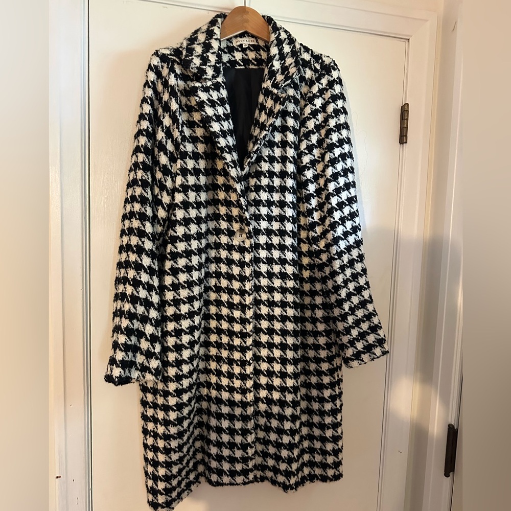 Moon River Black and White Houndstooth Overcoat M